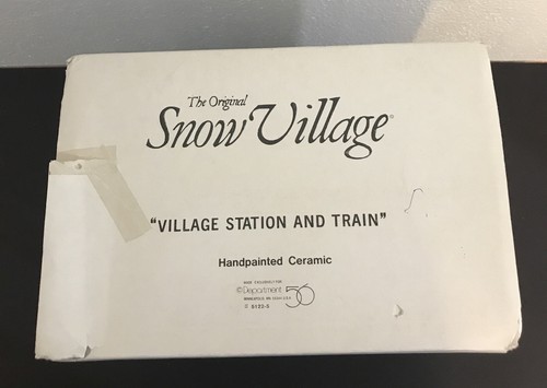 Dept 56 Original Snow Village - Village Station and Train #51225 In Box - Picture 3 of 12