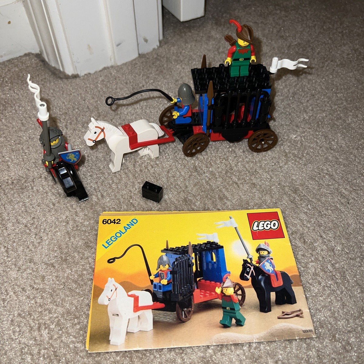 Lego 6042 Dungeon Hunters Crusaders Castle Vintage With