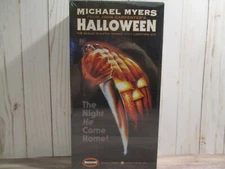 MOEBIUS MODEL KIT- "MICHAEL MYERS" HALLOWEEN-LIGHT-UP FLICKERING JACK-O-LANTERN!
