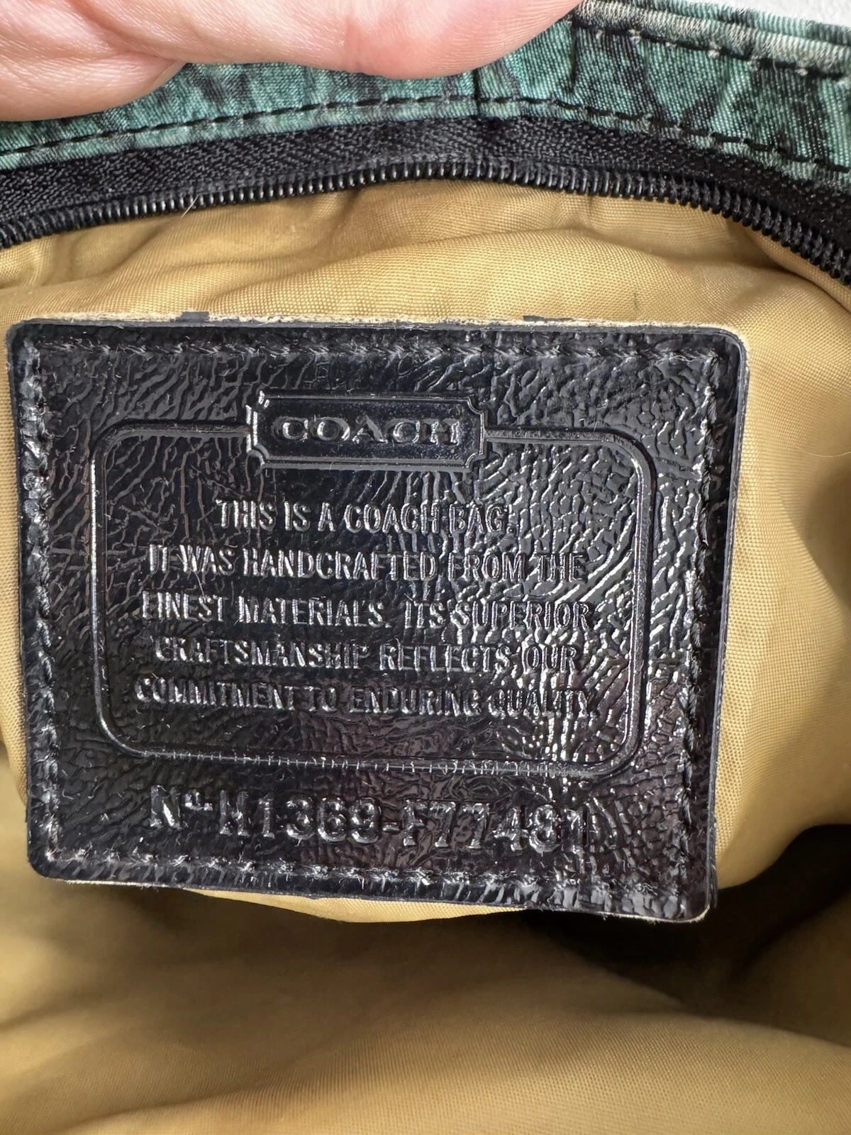 Borsa a tracolla Coach stampa serpente smeraldo tracolla regolabile F77481