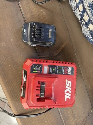 Skil PWR Core 12 PWR Jump Battery Charger QC535701 Tested with Battery