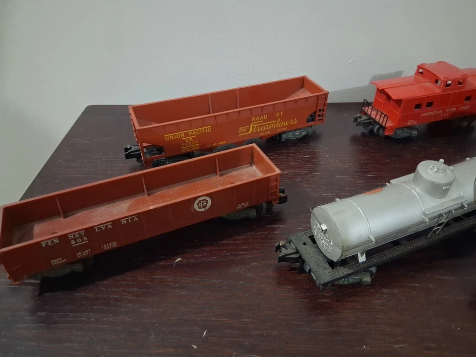 American Flyer S Frieght, Tanker, Tender, Cabooses, Flatcars, Gondolas Lot Of 13 - Image 2 of 4