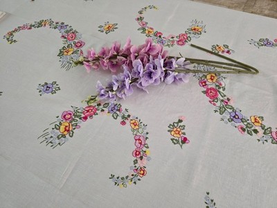 Spectacular Bellora Pure Linen Tablecloth with Hand Embroidery 12 Seater