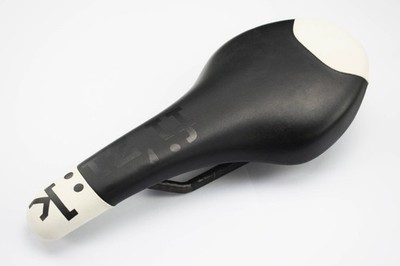 FIZIK TUNDRA 2 BRAIDED CARBON, RENNRADSATTEL