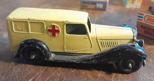 Vintage *RARE* Dinky Toys 30f Ambulance, Pre War, Original