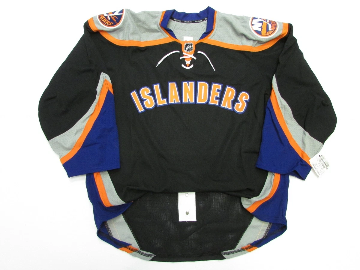 Is this the New York Islanders' new black 3rd jersey?