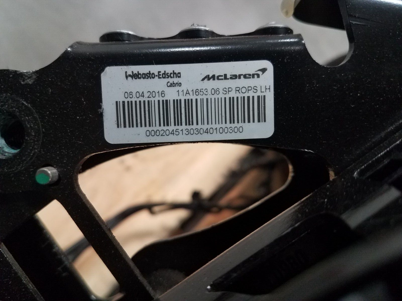 2016 McLaren 675LT Spider Folding Hard Top Roof Panel Assembly #5556 A-2