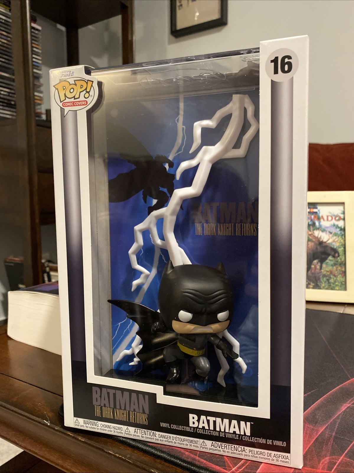 Funko Pop! Comic Book Cover with Case: DC Universe - Batman (Glow) -...