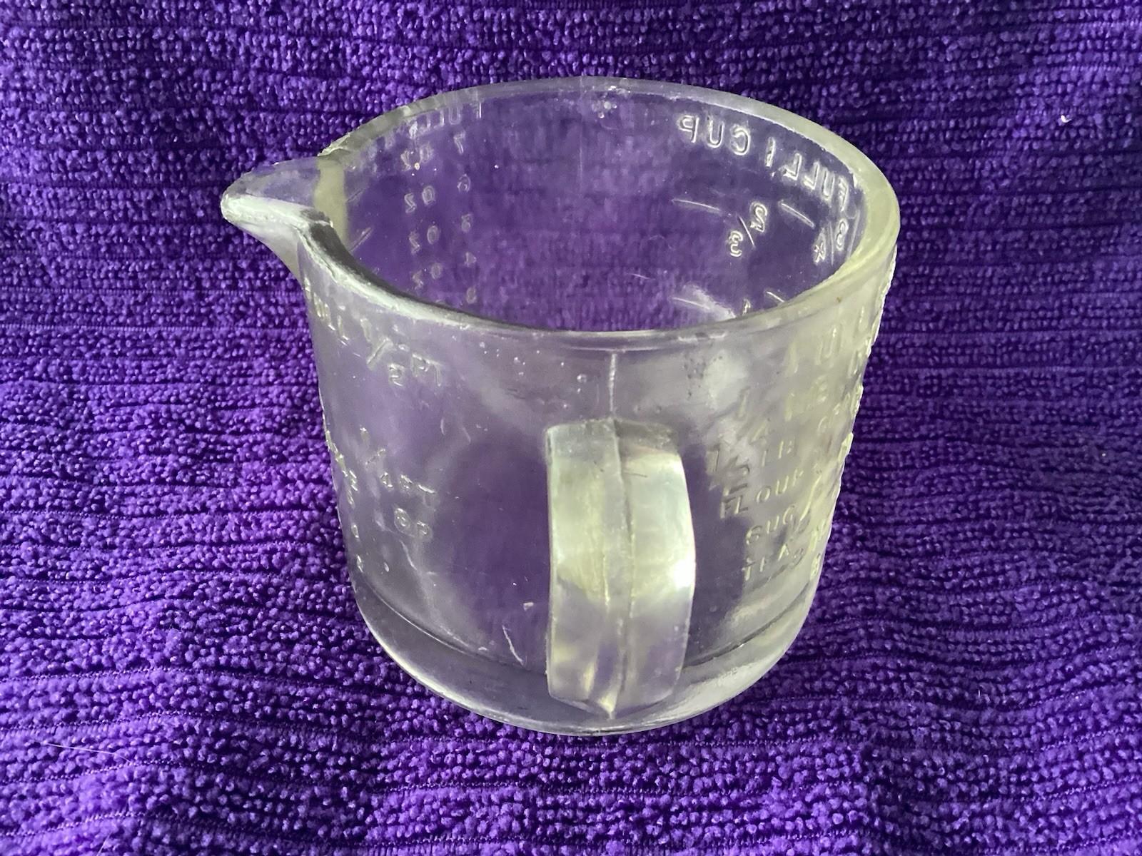 Vtg Heavy Glass Dry Measuring Cup No Maker Mark Multiple Measuring Scales