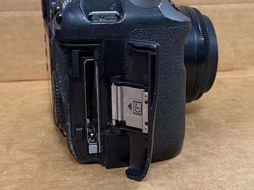 CANON EOS 7D Digital SLR CAMERA W/ CANON EF 50mm F/1.8 II LENS- USED. - Afbeelding 8 van 15