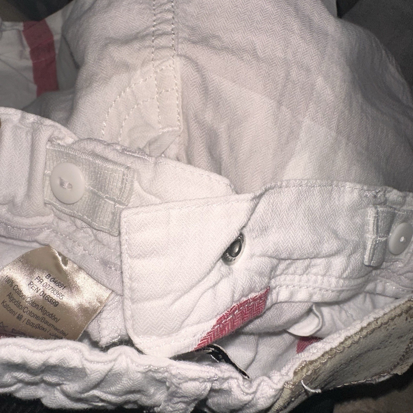 Burberry Toddler Boys Nova Check White Red Beige Shorts size 3Y thumbnail 4