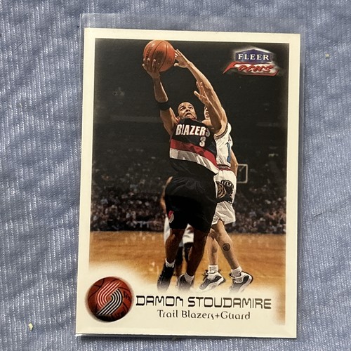 1999 Fleer Focus Damon Stoudamire #82 card