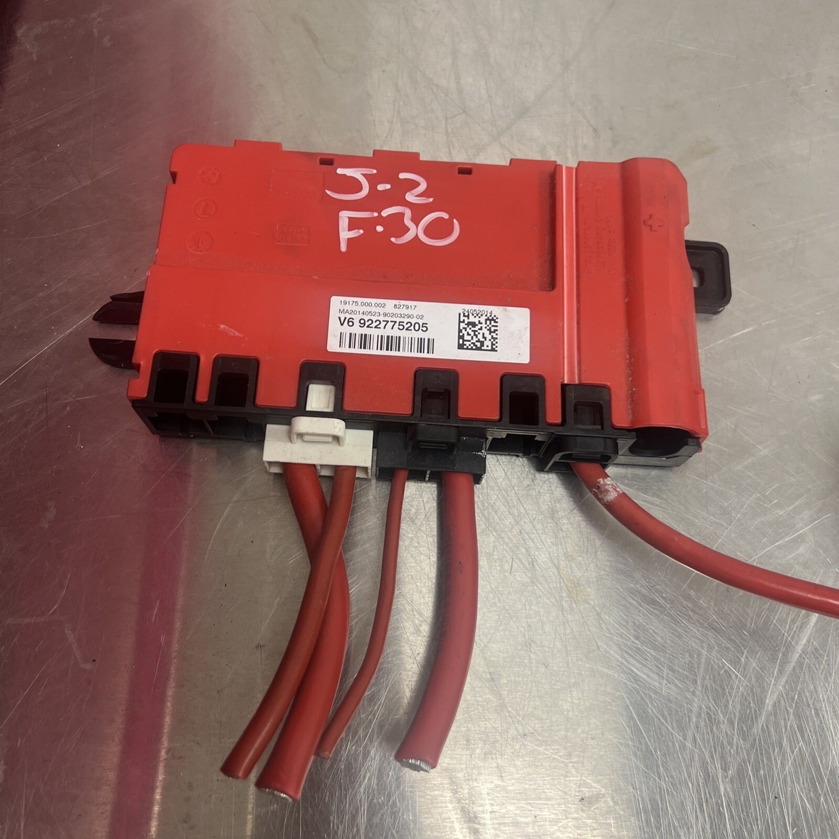 J-2 ?12-19 BMW F30 F32 F33 F34 3 Series Positive Battery Fuse 