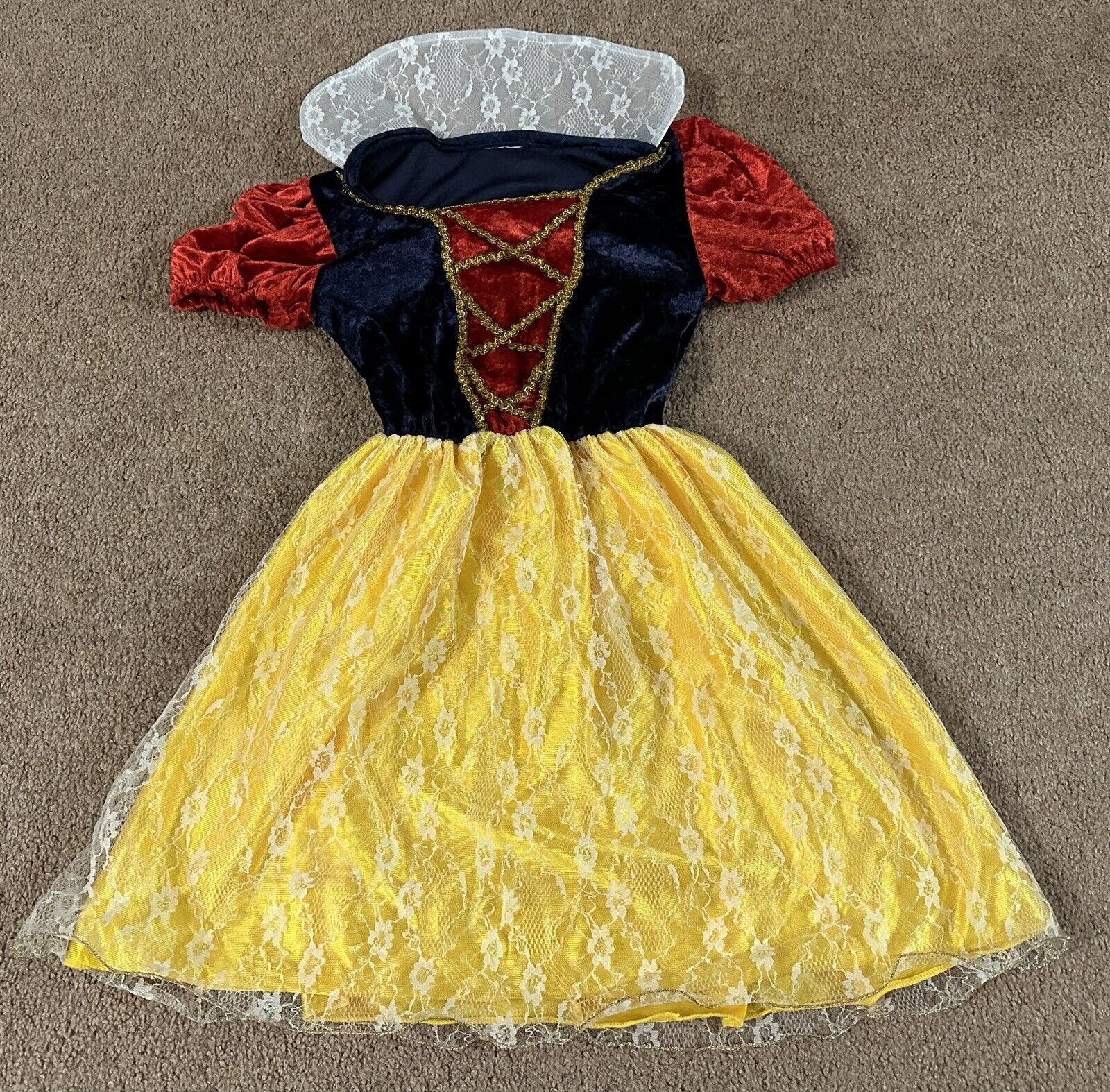 vestido simples  Disney princess dresses, Dress halloween costume