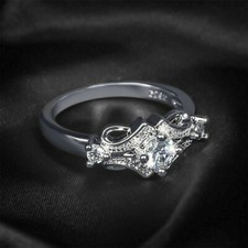 Lab-Created 2.60 Ct Round Cut White Diamond Wedding Ring 925 Sterling Silver