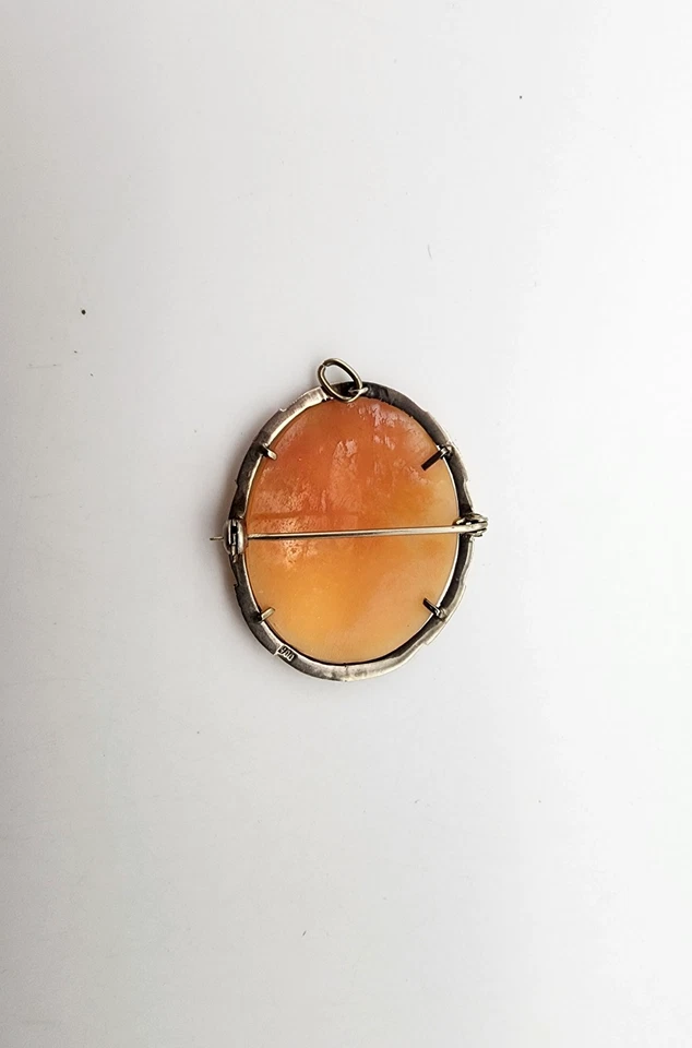 VINTAGE 800 SILVER HAND CARVED SHELL CAMEO DETAILED PIN/PENDANT W/ MARCASITES !! - Image 3 of 4