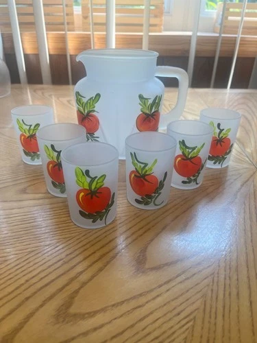 VINTAGE HAND PAINTED FEDERAL FROSTED GLASS "STAR" PITCHER AND 6 GLASSES TOMATOS