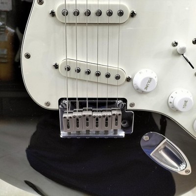 FENDER MEXICO SQUIER SERIES STRATOCASTER Used 1994-1995 Poplar