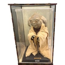 Star Wars Yoda Life-size Figure Limited To 9500 Pieces Worldwide 2959/9500 With