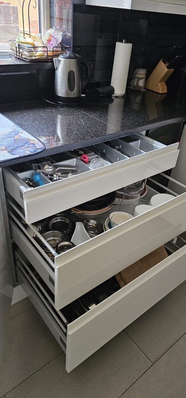 Kitchen units, white high gloss, with builtin appliances eBay