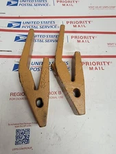 2 Pack Bucket Tooth Adapter 5/8"-3/4 Lip 834-23