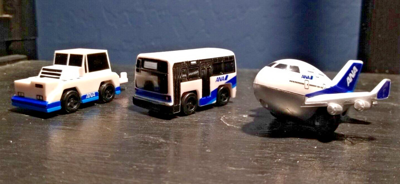 Wonda Pull Back Airline ANA Air Nippon Boeing 747 400 Plane Bus Tugs Japan Used