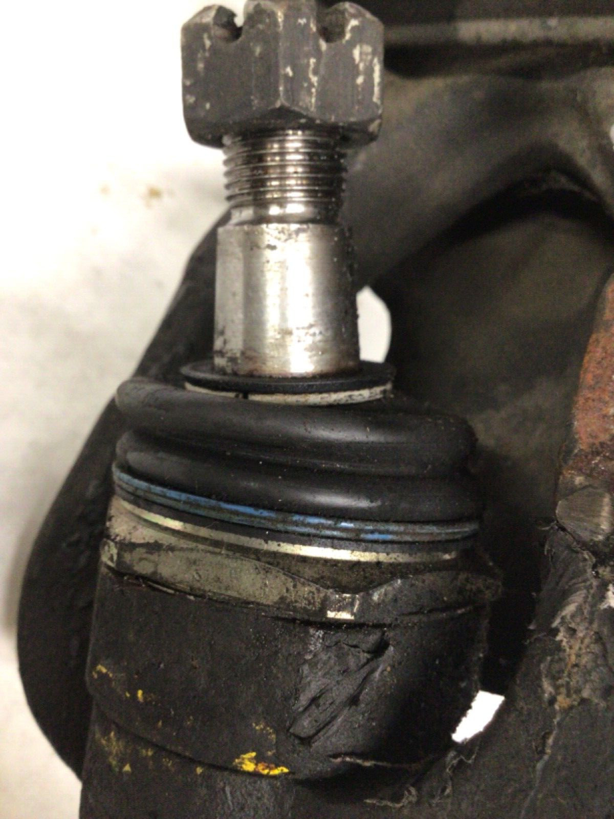 80 TO 89 ROLLS ROYCE SILVER SPUR SPIRIT DAWN LEFT FRONT SPINDLE KNUCKLE for hub