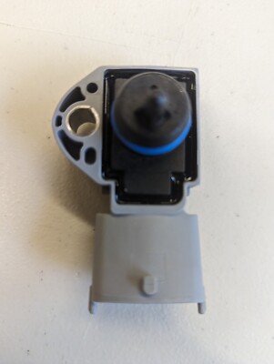 Bosch Fuel Pressure Sensor 0261230238 For Volvo XC60 XC90 V60 S40
