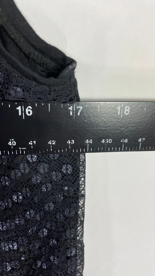 Camiseta sin mangas Ann Taylor Loft para mujer detalle de encaje lentejuelas negra talla pequeña Foto 3 de 4