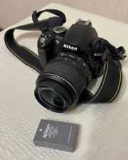 Nikon D3000 DSLR Camera 10.2MP with 18-55mm lens no charger