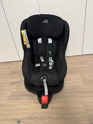 Britax Römer Dualfix M I-Size Kindersitz-18kg, 105cm, 360° Drehbar, unfallfrei 