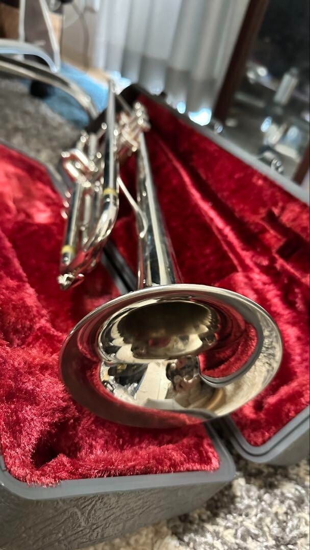 YAMAHA YTR-136 Trumpet Wind Musical Instrument Hard Case YTR136
