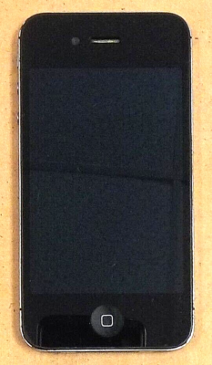 Apple iPhone 4S / A1387 - MD377LL/A - Black and Silver ( Sprint