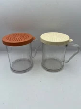 Set of 2 - Cambro Camwear 10 Oz Shaker / Dredge with Med. & Sm. Ground Lid