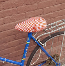 Kikkerland Fiets Gingham Print Bike Seat Cover 12636