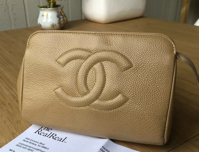 chanel vanity pouch