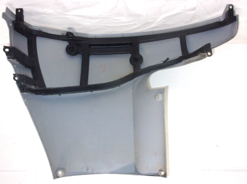 Juego de cubiertas inferiores Honda 63716-ZY6-010ZA 04 y arriba 135-150 HP Foto 4 de 4