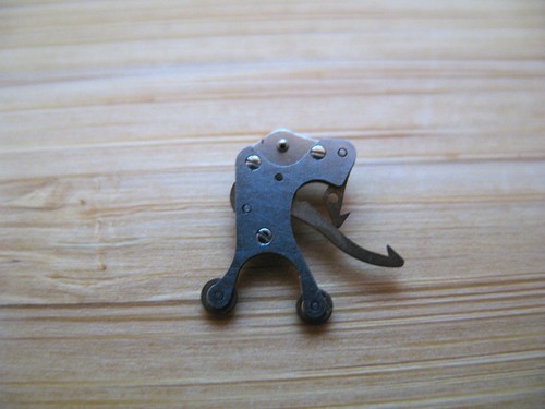 IWC 8541 ASSORTED NEW OLD STOCK MOVEMENT PARTS - Picture 11 of 12