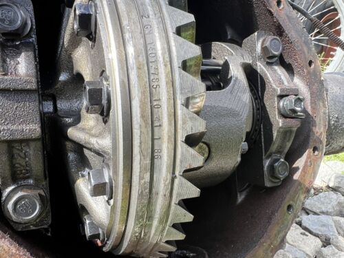 REAR DIFFERENTIAL 81-87 Chevy 20 REAR AXLE 4.10 GT5 G80 Semi Float 14 Bolt - Foto 2 di 14