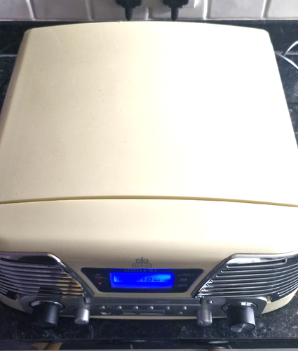 GPO Memphis Retro Vinyl Player 4-in-1 FM Radio, CD, Plattenspieler, USB/SD Teil funktioniert