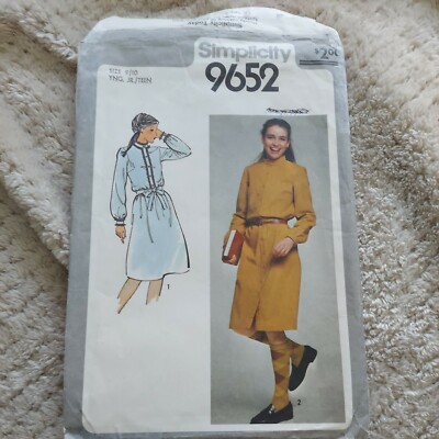  Vtg Simplicity #9652 Young Junior/ Teens' Dress or Blouse & Skirt, Sz 9/10 Cut