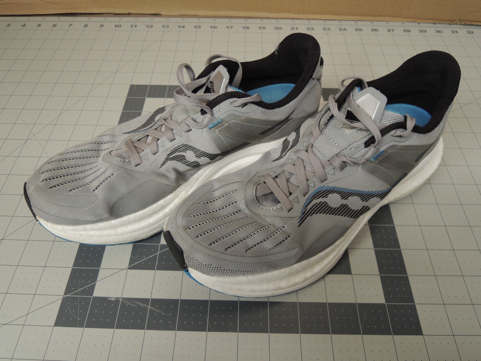 Saucony Tempus Men's Alloy, Topaz S20720-15 - USA Size 11