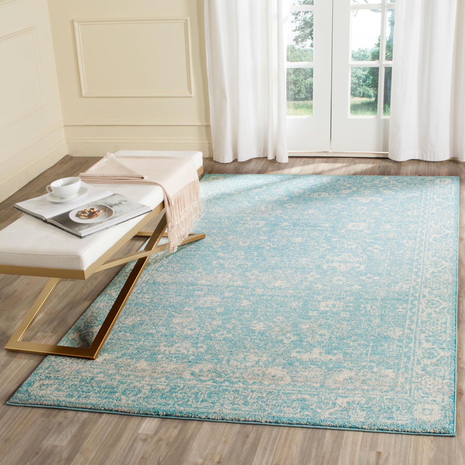SAFAVIEH Evoke 5x7 Light Blue Ivory Shabby Chic Distressed Rug EVK270D