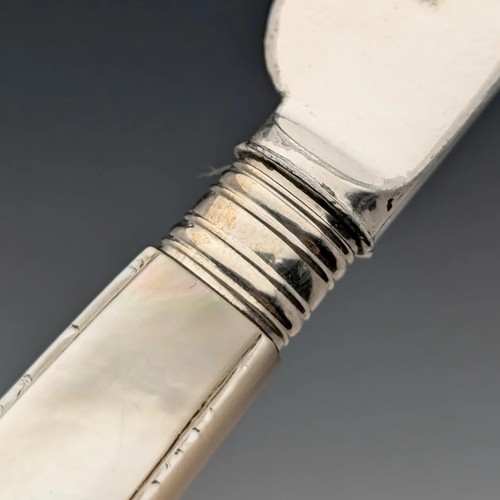 Um 1860 britisches antikes geschnitztes Perlmuttgriff Dessertbesteck 6 Paar - Bild 5 von 10
