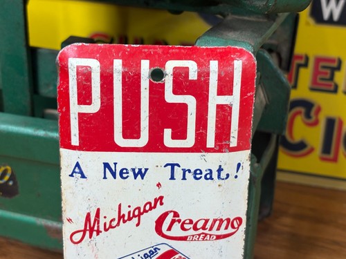 VINTAGE "MICHIGAN CREMO BREAD" METAL DOOR PUSH ADVERTISING SIGN, (6"x 3") - Picture 3 of 9
