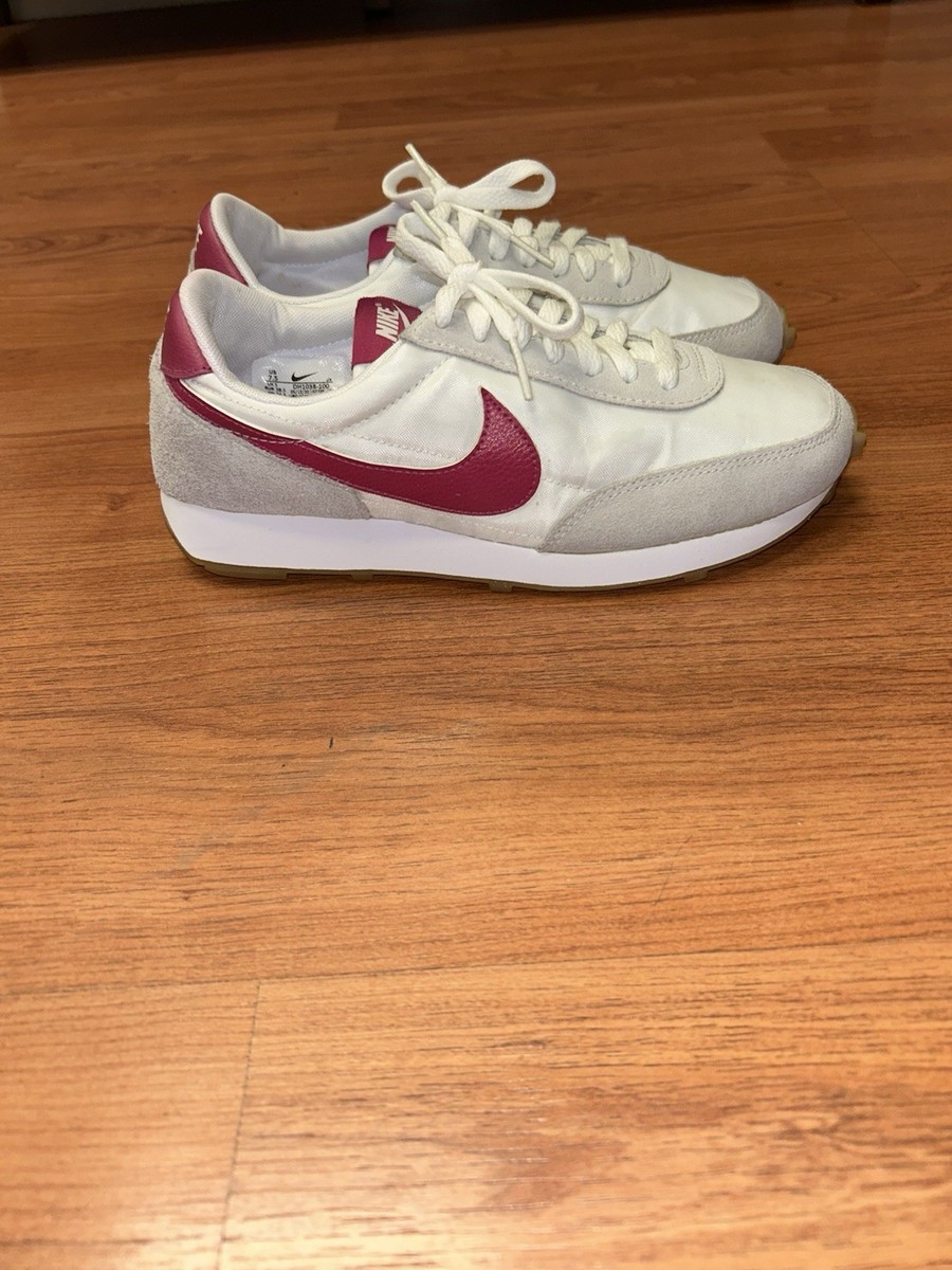 Nike Daybreak Cactus Flower S 7.5 View 3
