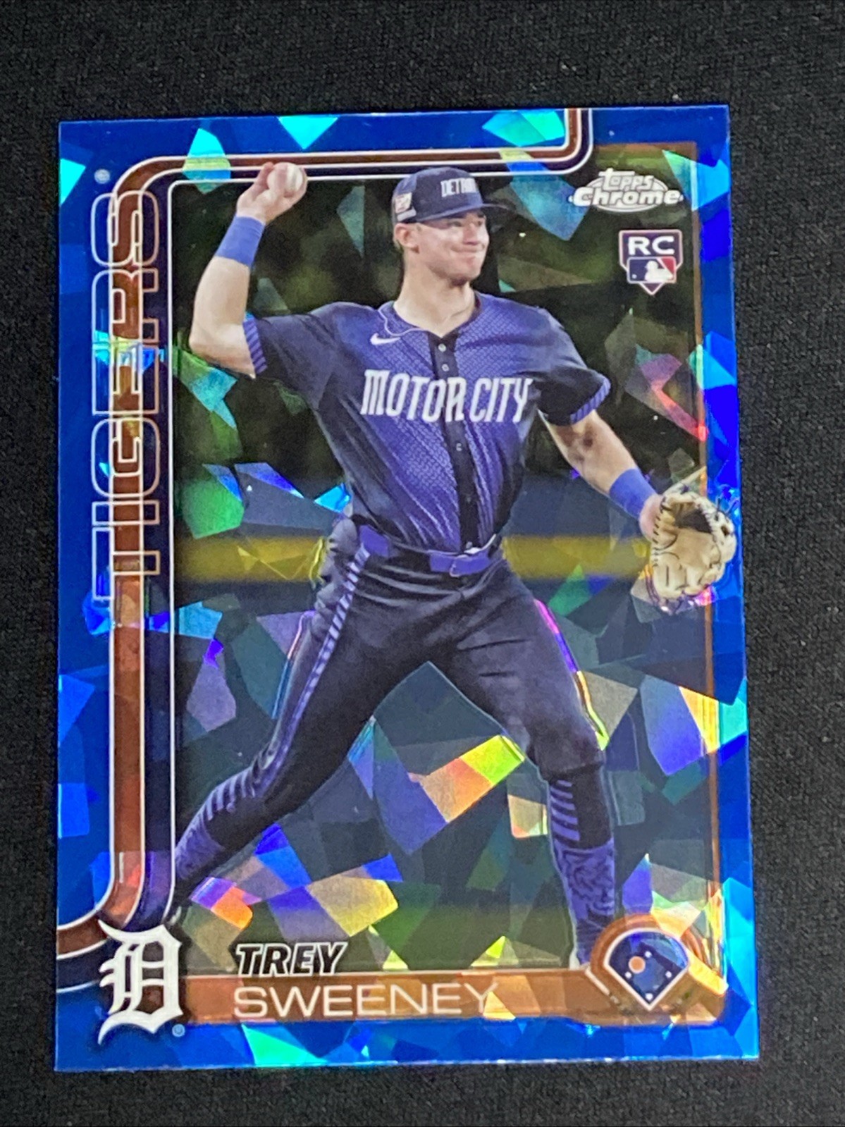 2025 Topps Chrome Sapphire #6 Trey Sweeney Rookie RC