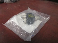 Turck Cable Connector VB2-FKMS4.4/FSMS4/FSMS4.2/CS11301 New Surplus