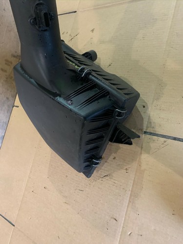 BMW 2006-2010 E60 E63 N62 ENGINE AIR INTAKE FILTER BOX HOUSING ASSEMBLY OEM 116K - Picture 5 of 9