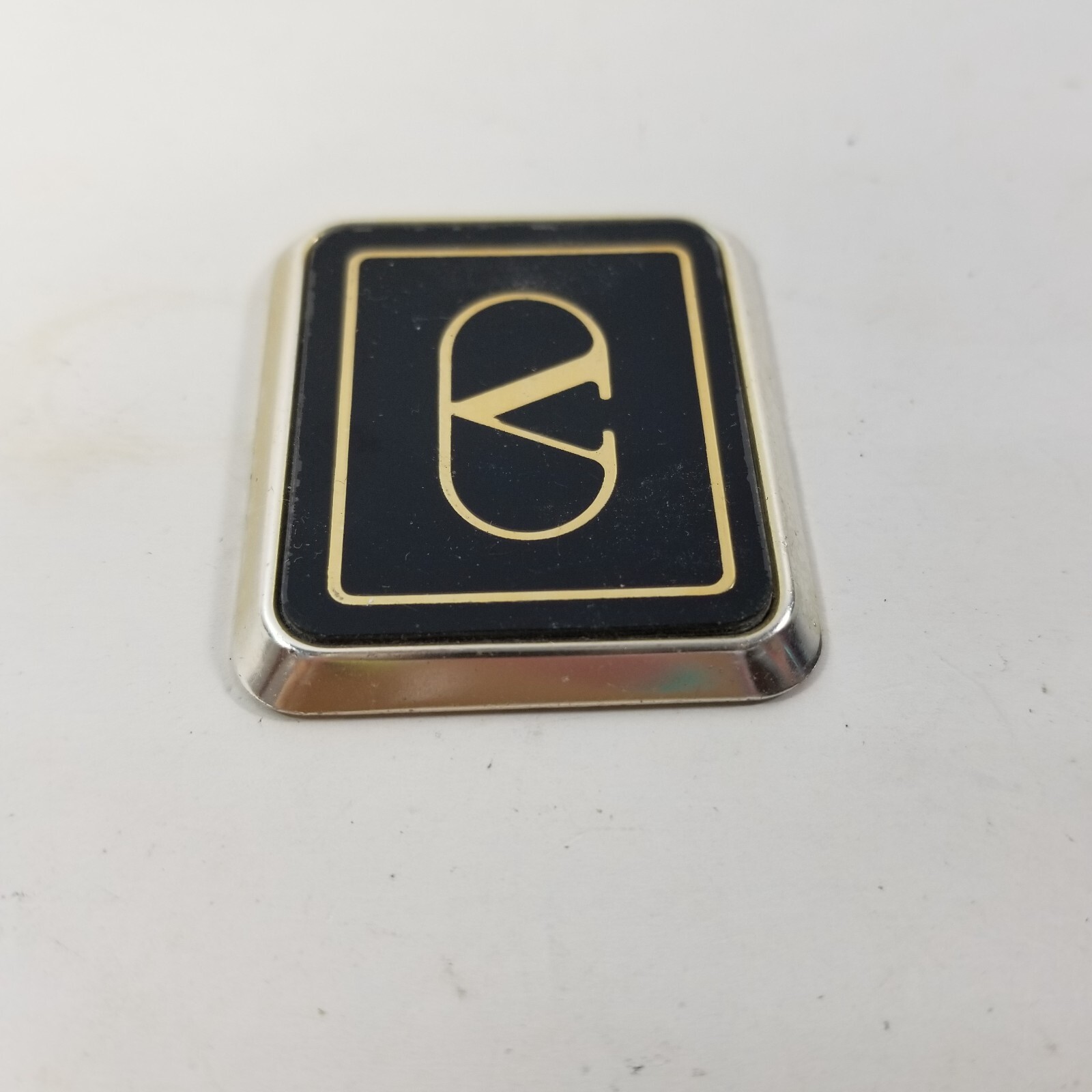 Valentino Pillar Badge Emblem E45B-5428032-BA thumbnail 2